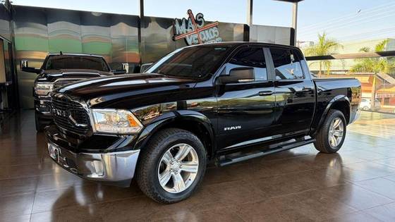 RAM CLASSIC 5.7 V8 GASOLINA LARAMIE CD 4X4 AUTOMÁTICO