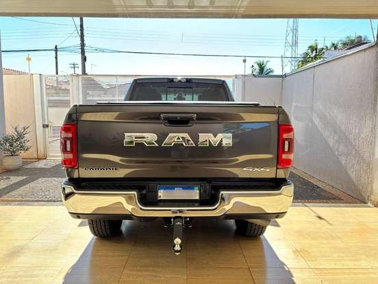 RAM-2500-6.7 I6 TURBO DIESEL LARAMIE CD 4X4 AUTOMÁTICO RAM-2500-2023
