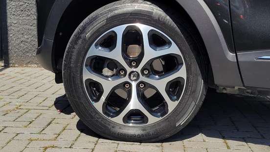 RENAULT-CAPTUR-2018