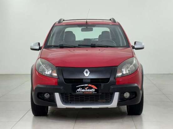 RENAULT-SANDERO-2012