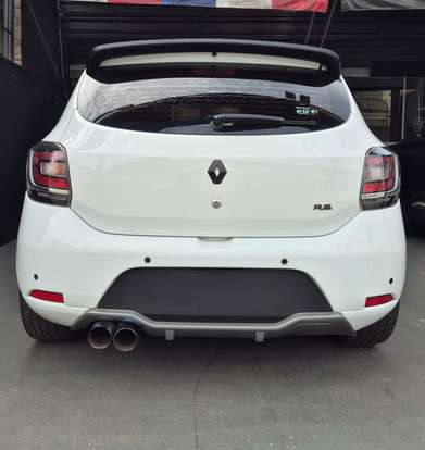 RENAULT-SANDERO-2017