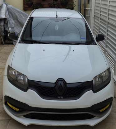 RENAULT-SANDERO-2017