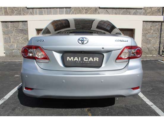 TOYOTA-COROLLA-2011