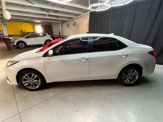 TOYOTA-COROLLA-2018