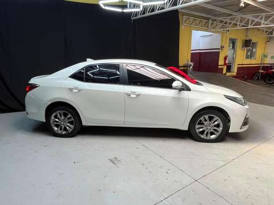 TOYOTA-COROLLA-2018