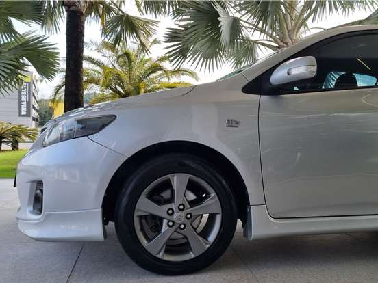 TOYOTA-COROLLA-2012