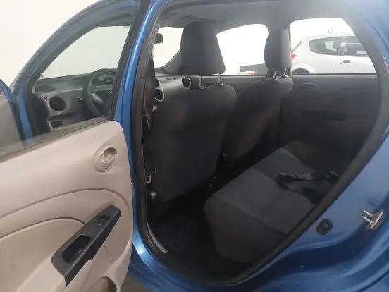 TOYOTA-ETIOS-1.3 XS 16V FLEX 4P MANUAL TOYOTA-ETIOS-2013