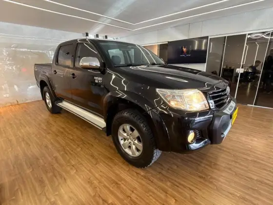 TOYOTA HILUX 2.7 SRV 4X4 CD 16V FLEX 4P AUTOMÁTICO