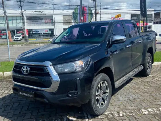 TOYOTA HILUX 2.8 D-4D TURBO DIESEL CD SRV 4X4 AUTOMÁTICO
