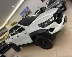 TOYOTA HILUX 2.8 D-4D TURBO DIESEL CD CONQUEST 4X4 AUTOMÁTICO TOYOTA HILUX 2.8 D-4D TURBO DIESEL CD CONQUEST 4X4 AUTOMÁTICO