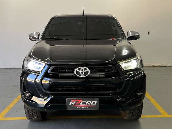 TOYOTA-HILUX-2.8 D-4D TURBO DIESEL CD SRV 4X4 AUTOMÁTICO TOYOTA-HILUX-2020