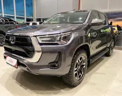 TOYOTA HILUX 2.8 D-4D TURBO DIESEL CD SRX 4X4 AUTOMÁTICO TOYOTA HILUX 2.8 D-4D TURBO DIESEL CD SRX 4X4 AUTOMÁTICO