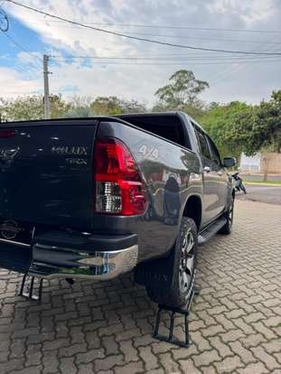 TOYOTA-HILUX-2019
