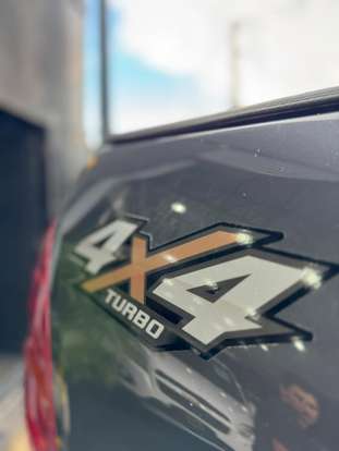 TOYOTA-HILUX-2019