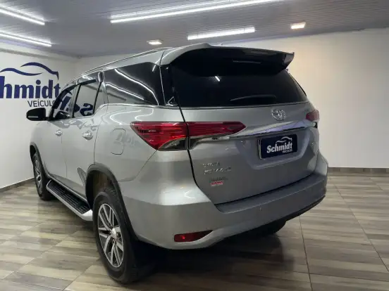TOYOTA-HILUX SW4-2.8 SRX 4X4 16V TURBO INTERCOOLER DIESEL 4P AUTOMÁTICO TOYOTA-HILUX SW4-2018