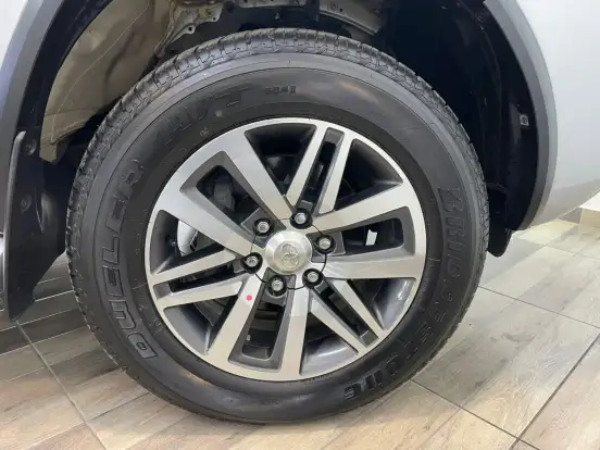 TOYOTA-HILUX SW4-2018
