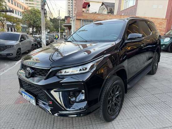 TOYOTA-HILUX SW4-2024
