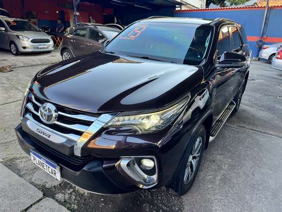 TOYOTA-HILUX SW4-2018