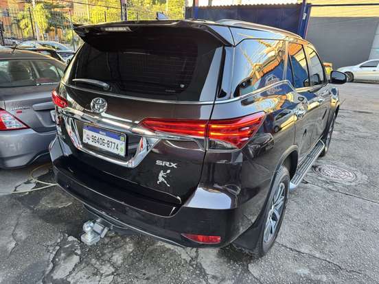 TOYOTA-HILUX SW4-2018