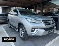 TOYOTA HILUX SW4 2.8 SRX 4X4 7 LUGARES 16V TURBO INTERCOOLER DIESEL 4P AUTOMÁTICO TOYOTA HILUX SW4 2.8 SRX 4X4 7 LUGARES 16V TURBO INTERCOOLER DIESEL 4P AUTOMÁTICO