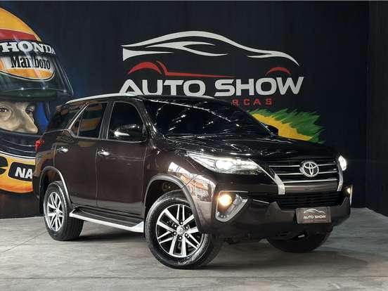 TOYOTA-HILUX SW4-2.8 SRX 4X4 7 LUGARES 16V TURBO INTERCOOLER DIESEL 4P AUTOMÁTICO TOYOTA-HILUX SW4-2016