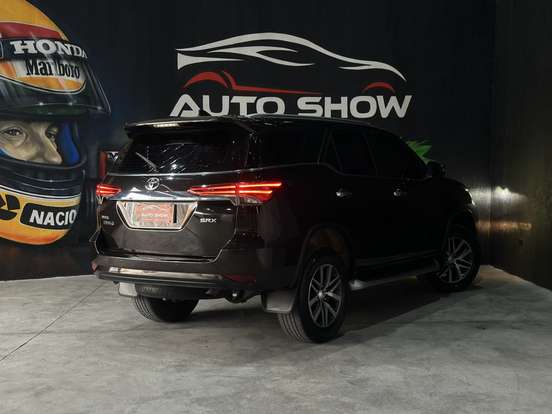 TOYOTA-HILUX SW4-2016