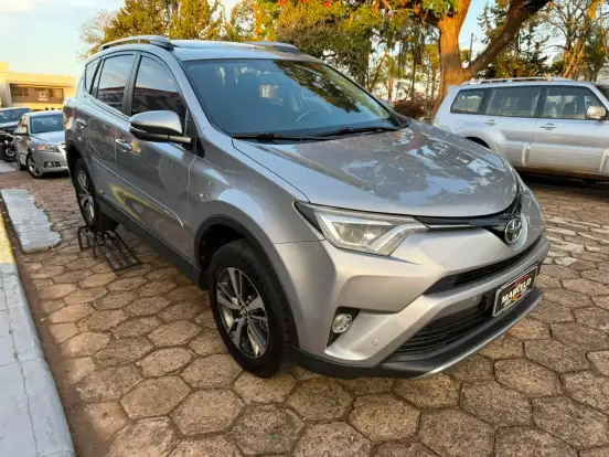 TOYOTA-RAV4-2017