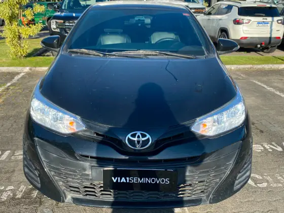TOYOTA YARIS 1.3 16V FLEX XL PLUS TECH MULTIDRIVE TOYOTA YARIS 1.3 16V FLEX XL PLUS TECH MULTIDRIVE