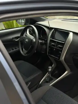 TOYOTA-YARIS-2021