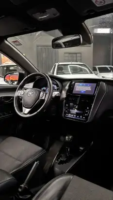 TOYOTA-YARIS-2022