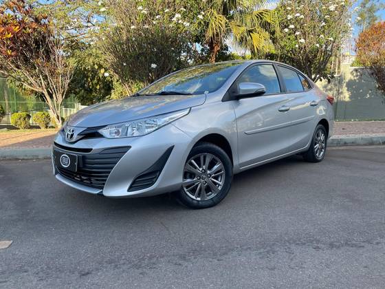 TOYOTA YARIS 1.5 16V FLEX SEDAN XL LIVE MULTIDRIVE