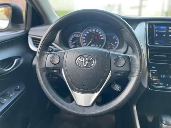 TOYOTA-YARIS-2021