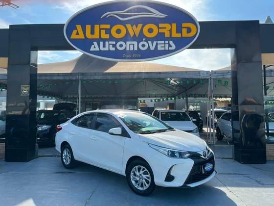 TOYOTA YARIS 1.5 16V FLEX SEDAN XS CONNECT MULTIDRIVE