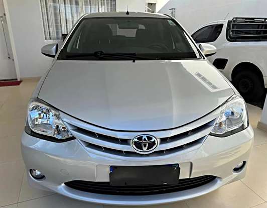 TOYOTA-ETIOS-2015