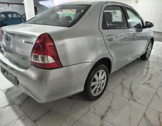 TOYOTA-ETIOS-2020