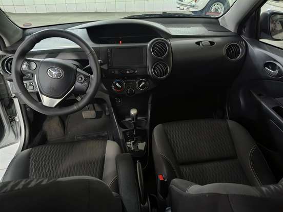 TOYOTA-ETIOS-2020