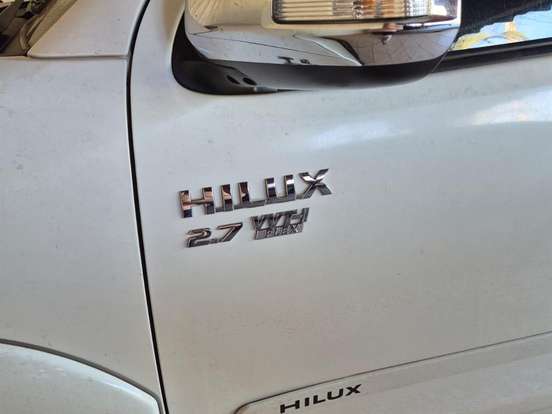 TOYOTA-HILUX-2.7 SRV 4X4 CD 16V FLEX 4P AUTOMÁTICO TOYOTA-HILUX-2014