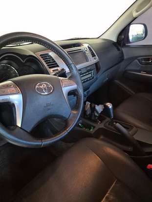 TOYOTA-HILUX-2014