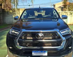 TOYOTA HILUX 2.8 D-4D TURBO DIESEL CD SRX 4X4 AUTOMÁTICO TOYOTA HILUX 2.8 D-4D TURBO DIESEL CD SRX 4X4 AUTOMÁTICO