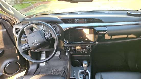 TOYOTA-HILUX-2024
