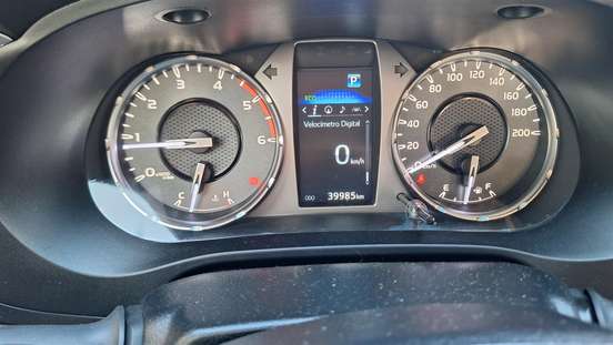 TOYOTA-HILUX-2024