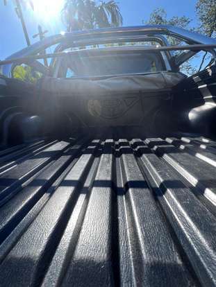 TOYOTA-HILUX-2006