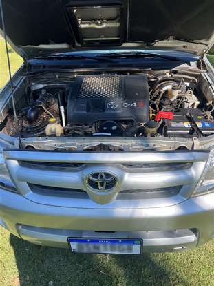 TOYOTA-HILUX-2006