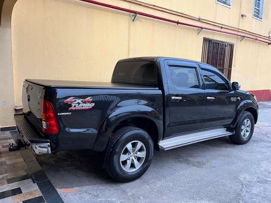TOYOTA-HILUX-3.0 SRV 4X4 CD 16V TURBO INTERCOOLER DIESEL 4P AUTOMÁTICO TOYOTA-HILUX-2009