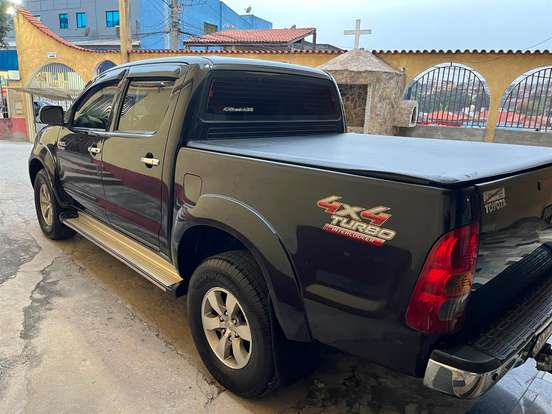 TOYOTA-HILUX-2009
