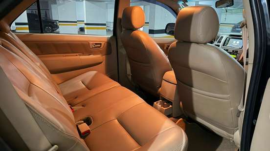 TOYOTA-HILUX SW4-2008