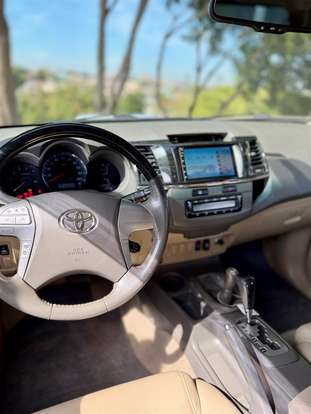 TOYOTA-HILUX SW4-2012