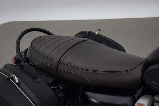 TRIUMPH-BONNEVILLE T120 BLACK 1200-2019
