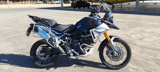TRIUMPH TIGER 900 RALLY PRO 
