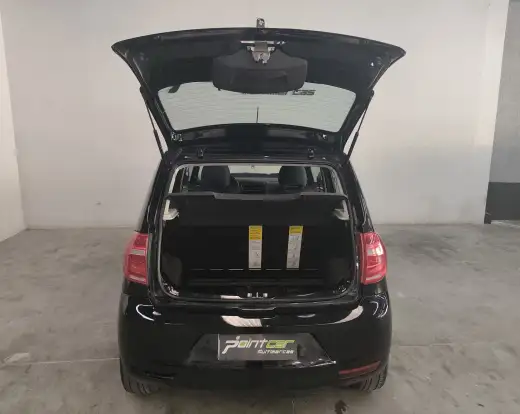 VOLKSWAGEN-FOX-2012